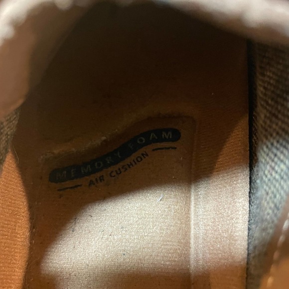 G.H. Bass "Pearson" Three-Tone Suede Wingtip Brogues - Picture 5 of 9